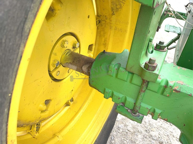 john-deere-2840-image-31