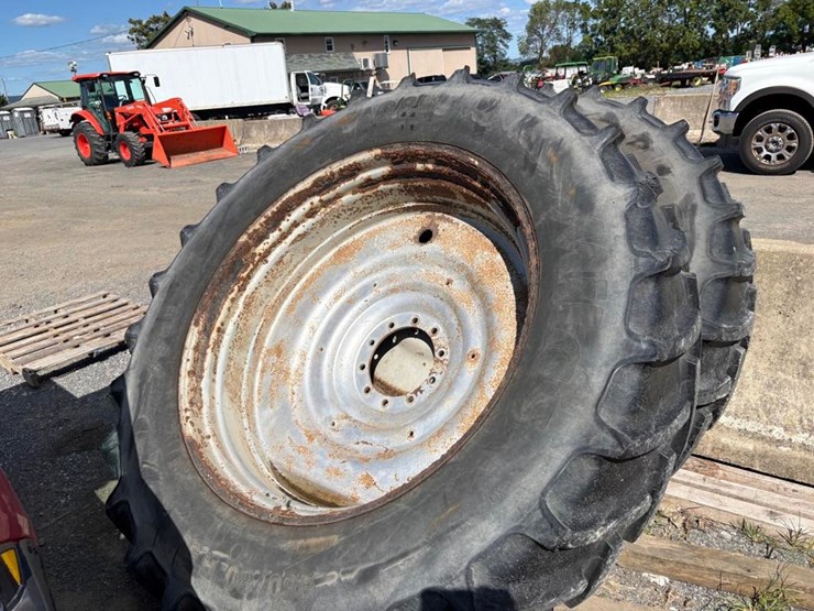 case-ih-magnum-235-image-32