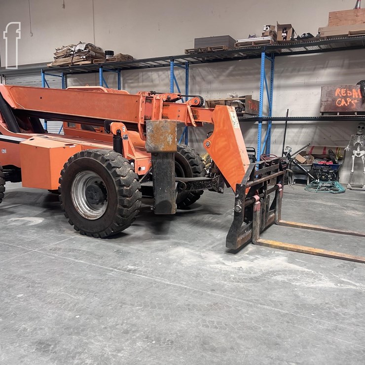 2014 SKY TRAK 10054
