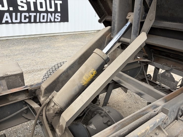 2007-international-durastar-4300-image-26