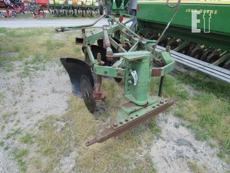 john-deere-plow-76286-image-1