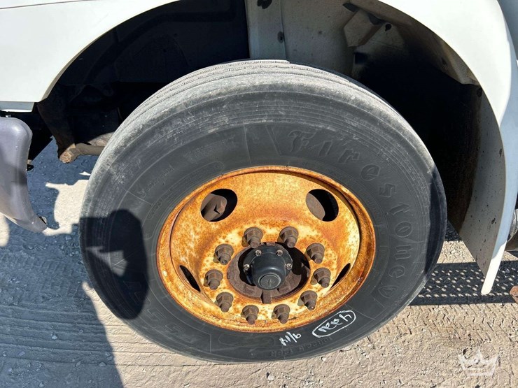2014-international-durastar-4300-image-23