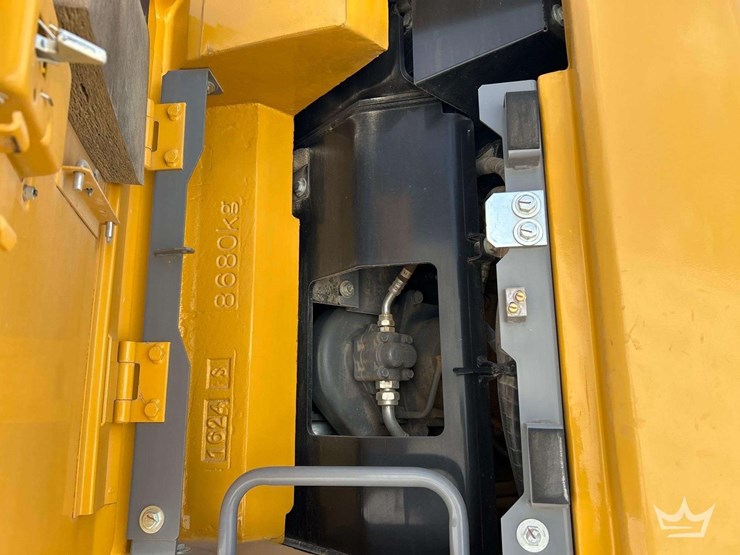 2024-deere-345-p-tier-image-10