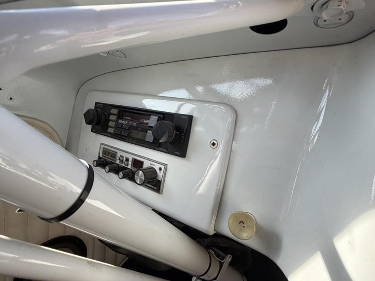 offsite--1949-willy's-jeepster-image-10