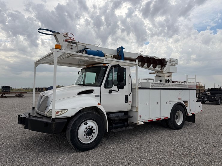 2012-international-durastar-4300-image-4