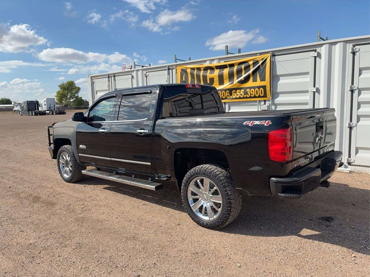 2015-chevrolet-silverado-1500-high-country-image-4