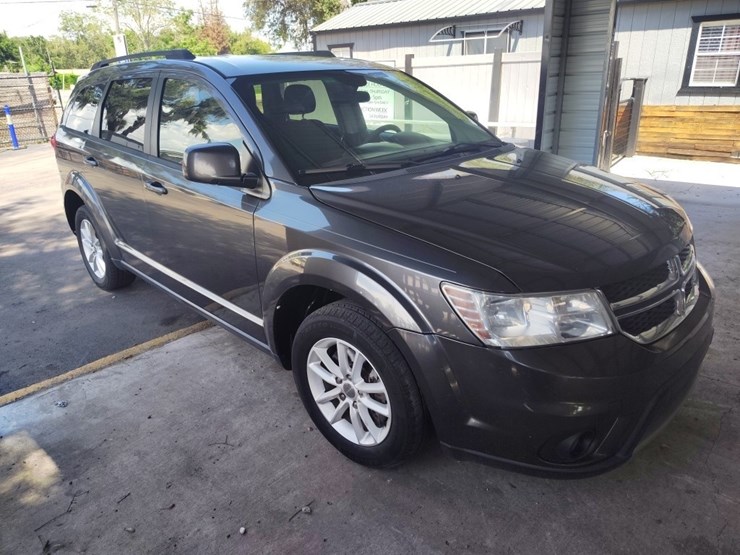 2017-dodge-journey-image-1