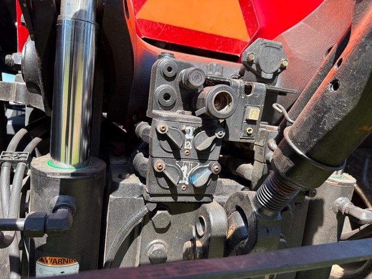 case-ih-mx270-image-44