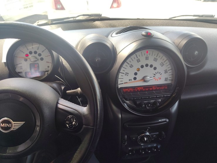 2014-mini-countryman-runs/moves-cooper-s-image-9