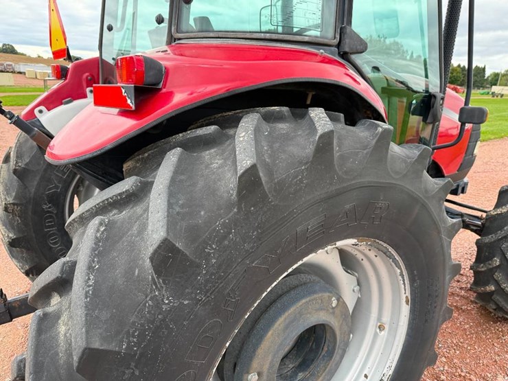 case-ih-farmall-95-image-10