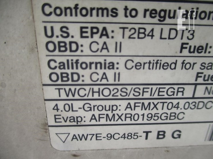 2010-ford-explorer-xlt-image-6
