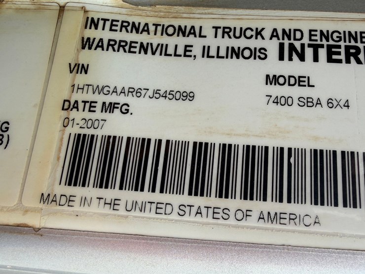 2007-international-workstar-7400-image-31