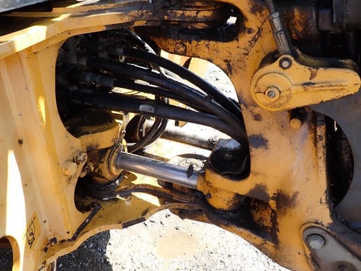2012-deere-310sj-image-18