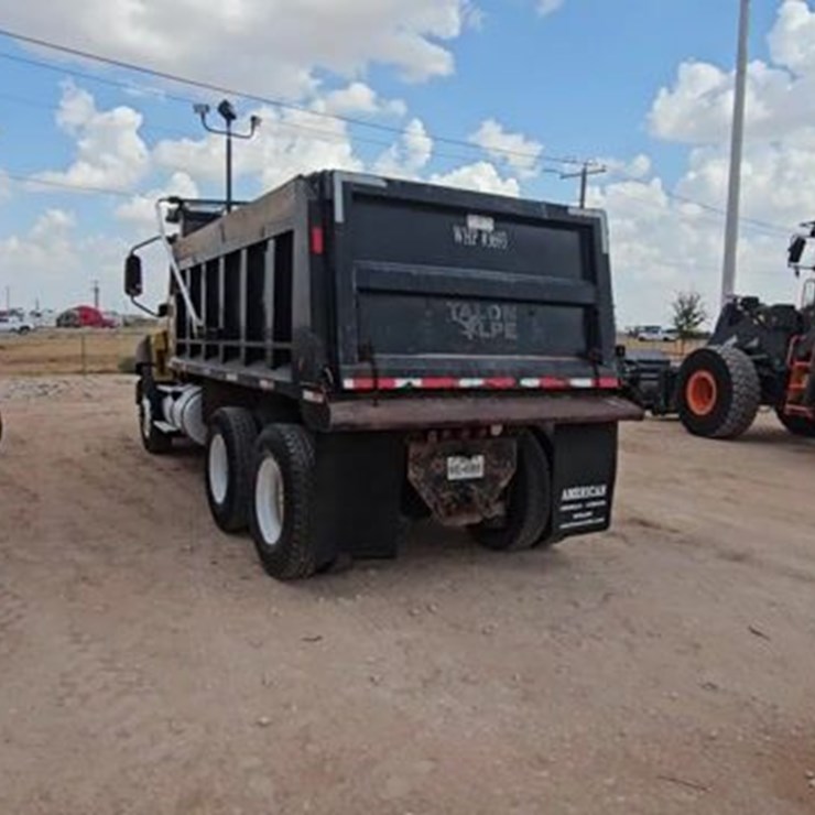 2014 CATERPILLAR CT660S