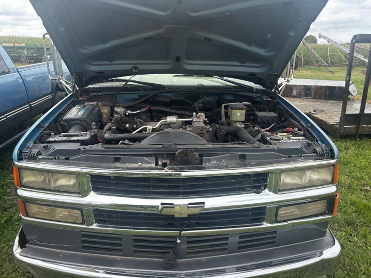 1997-chevrolet-silverado-3500-image-35