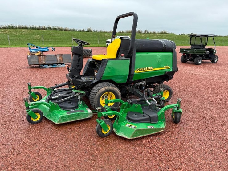 john-deere-1600-image-1