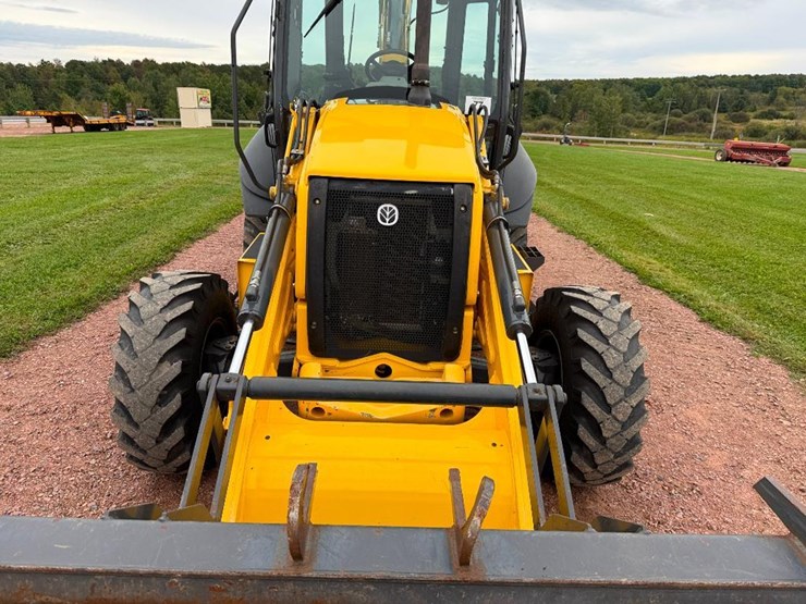 new-holland-b75d-image-22