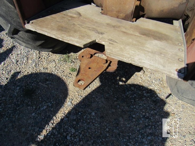 fordson-tractor-76934-image-10