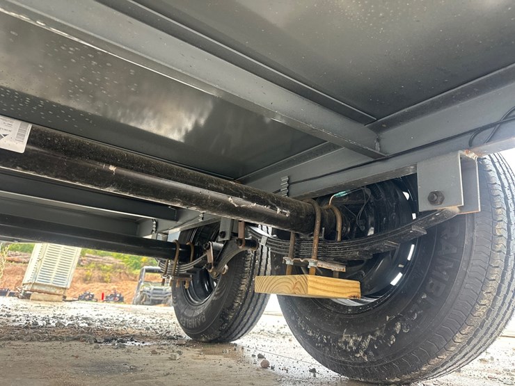 #5605-•-unused-x-star-750-gallon-fuel-trailer-image-20