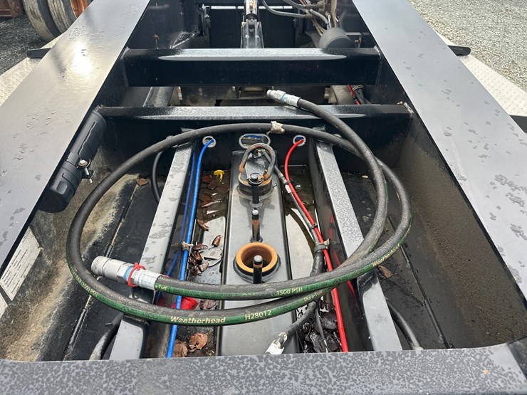 2024-towmaster-t-110dtg-image-33