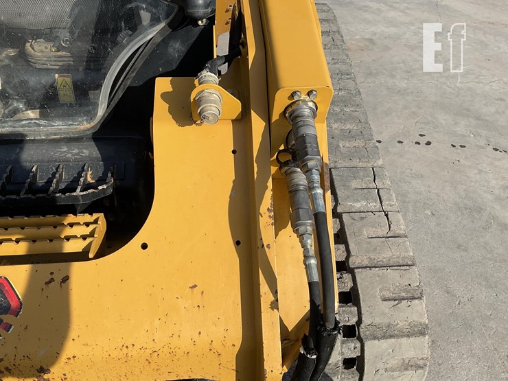 2020-caterpillar-289d3-image-13