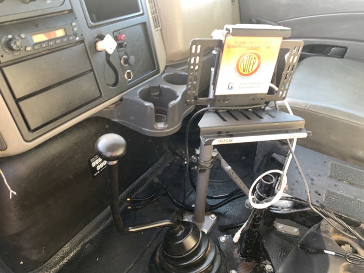 2009-international-durastar-4300-image-19