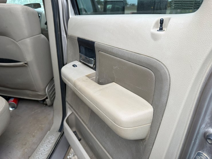 2004-ford-f150-xlt-image-23