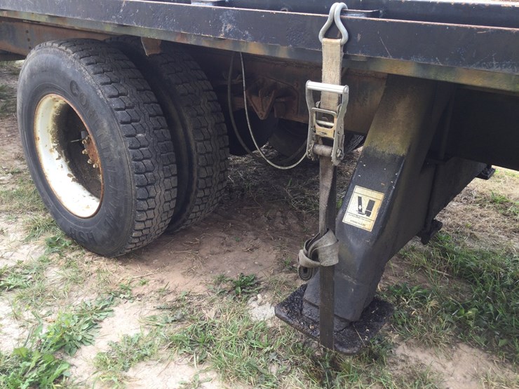 2000-international-durastar-4300-image-11