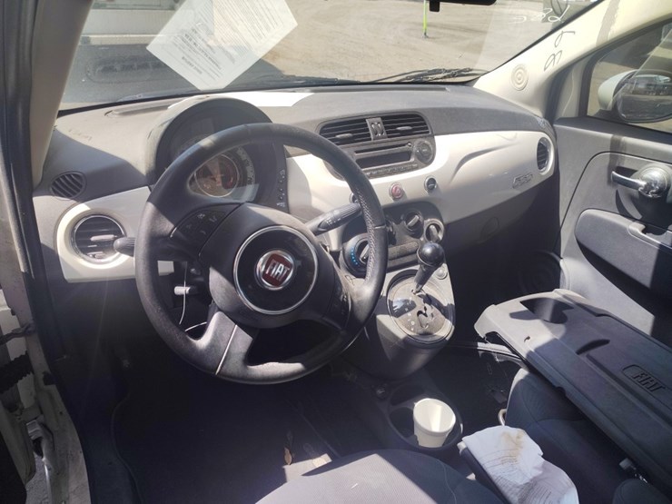 2013-fiat-500-image-8