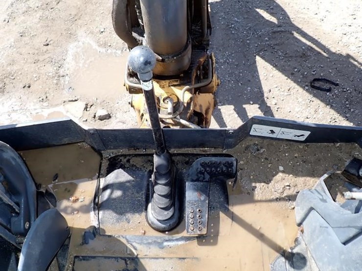 2012-deere-310sj-image-29