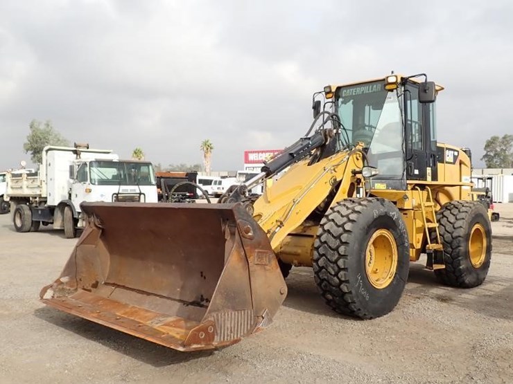2011-caterpillar-930h-image-1