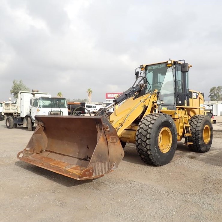 2011 CATERPILLAR 930H