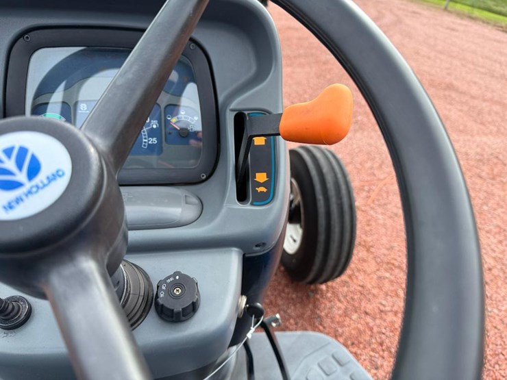 new-holland-tn60a-image-56
