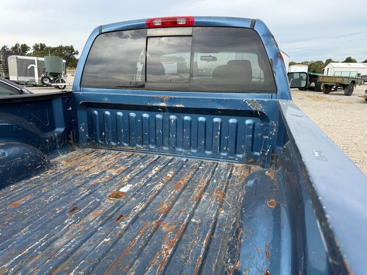 2006-dodge-3500-image-16