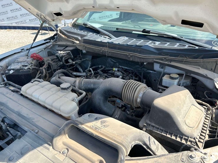 2021-ford-f150-image-8
