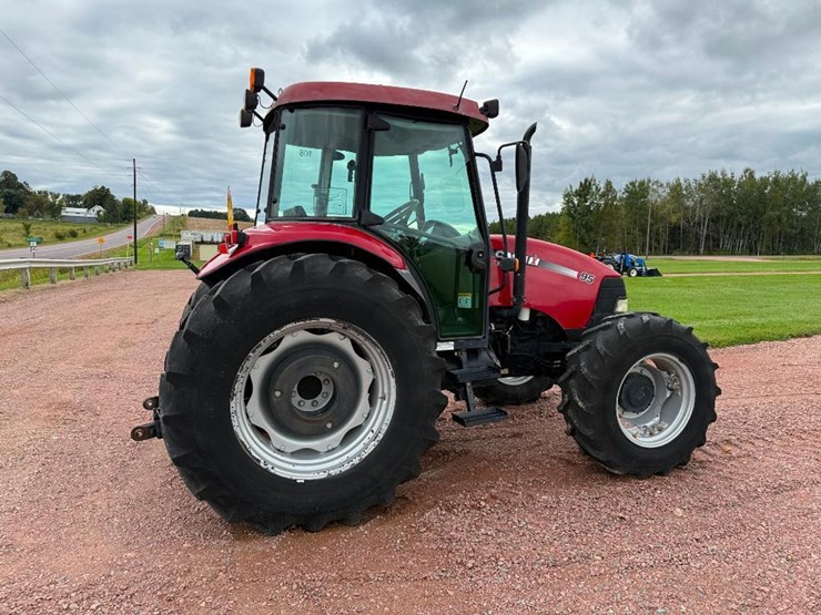 case-ih-farmall-95-image-4
