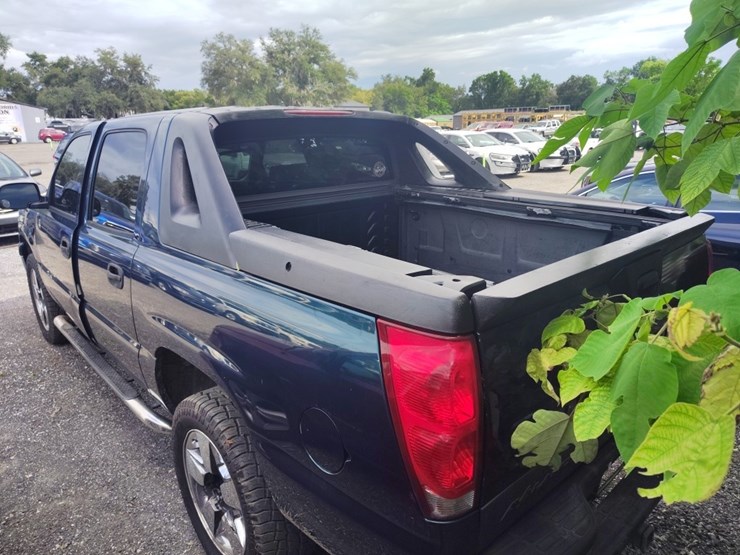 2006-chevrolet-1500-image-3