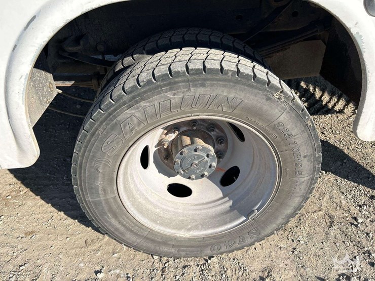 2021-ford-f450-image-38