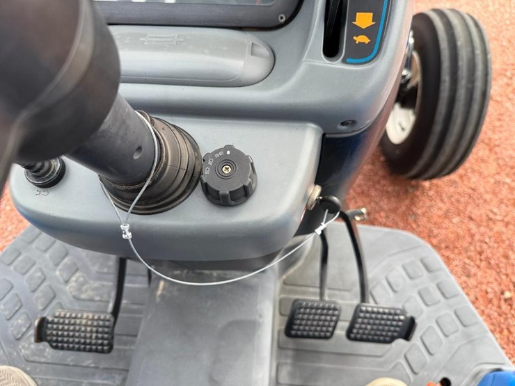 new-holland-tn60a-image-58