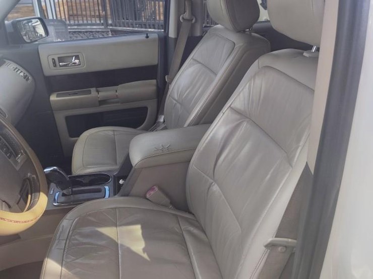 2011-ford-flex-image-6