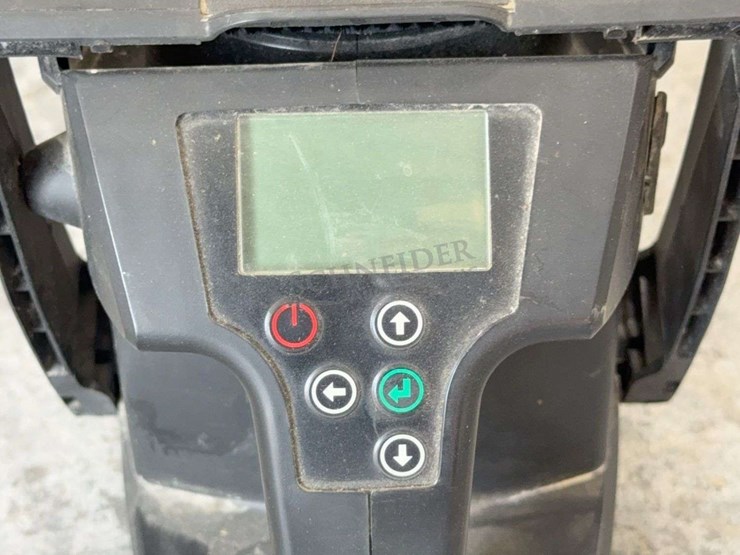 john-deere-sw30300-grain-moisture-tester-in-case-image-3