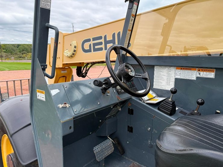 2017-gehl-rs8-42-image-40
