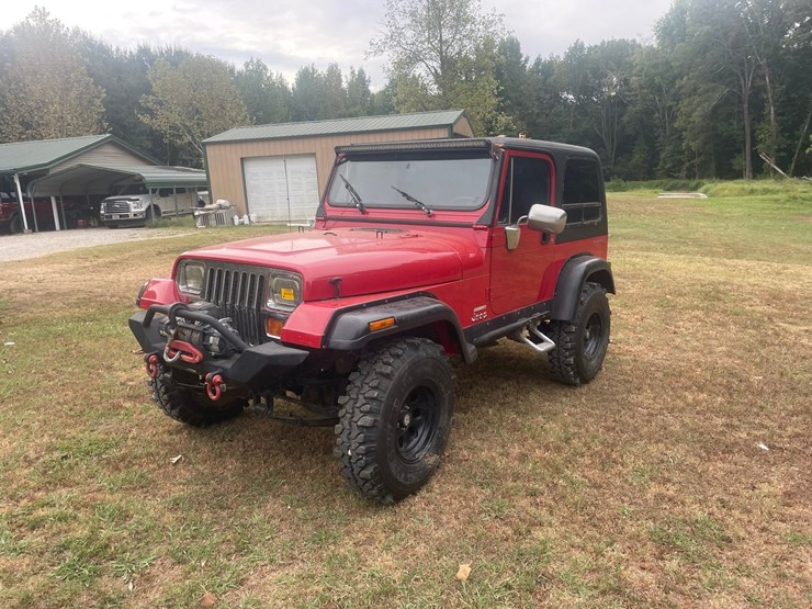 1993-jeep-wrangler-image-1