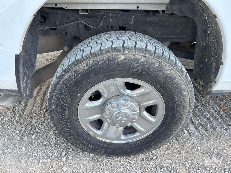 2022-dodge-2500-image-30