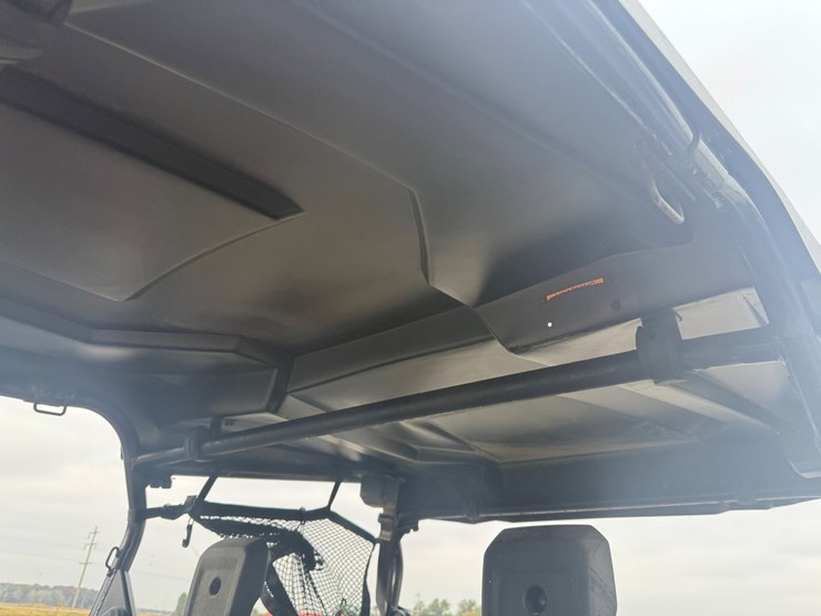 2014-honda-pioneer-700-image-38