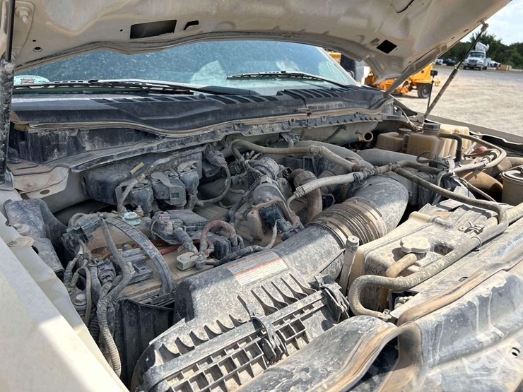 2022-ford-f450-image-9