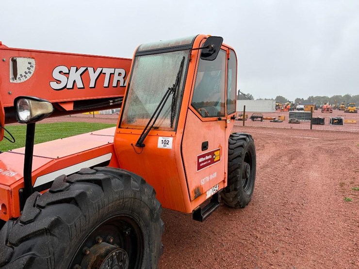 2012-sky-trak-10054-image-27