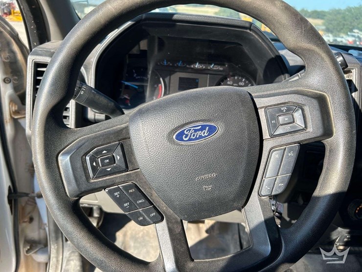 2021-ford-f450-image-14
