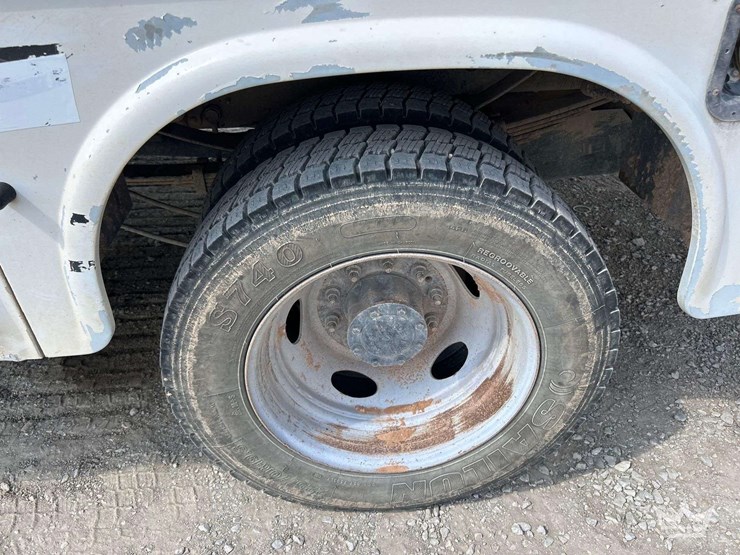 2021-ford-f450-image-37