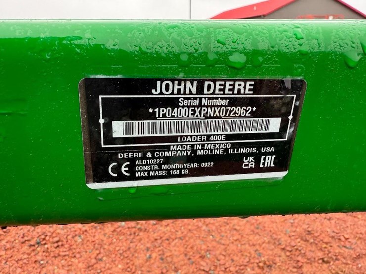 2022-john-deere-400e-image-17